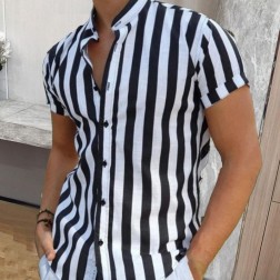 Camisa masculina versátil casual de manga curta listrada SantoGato