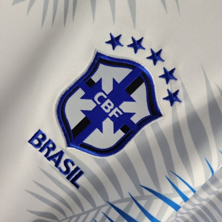 Camisa Oficial do Brasil Branca Folhas de Palmeiras Seleção Tamanho GG  Cores Branco