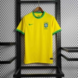 Nova Camiseta do Brasil Amarelinha Tradicional Copa do Mundo do Catar SantoGato